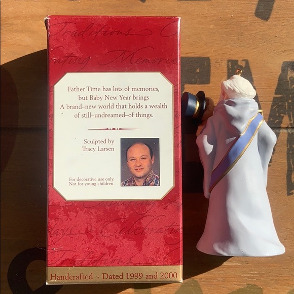 VNTG Hallmark Keepsake Ornament - Welcome to 2000 - Picture 3 of 3
